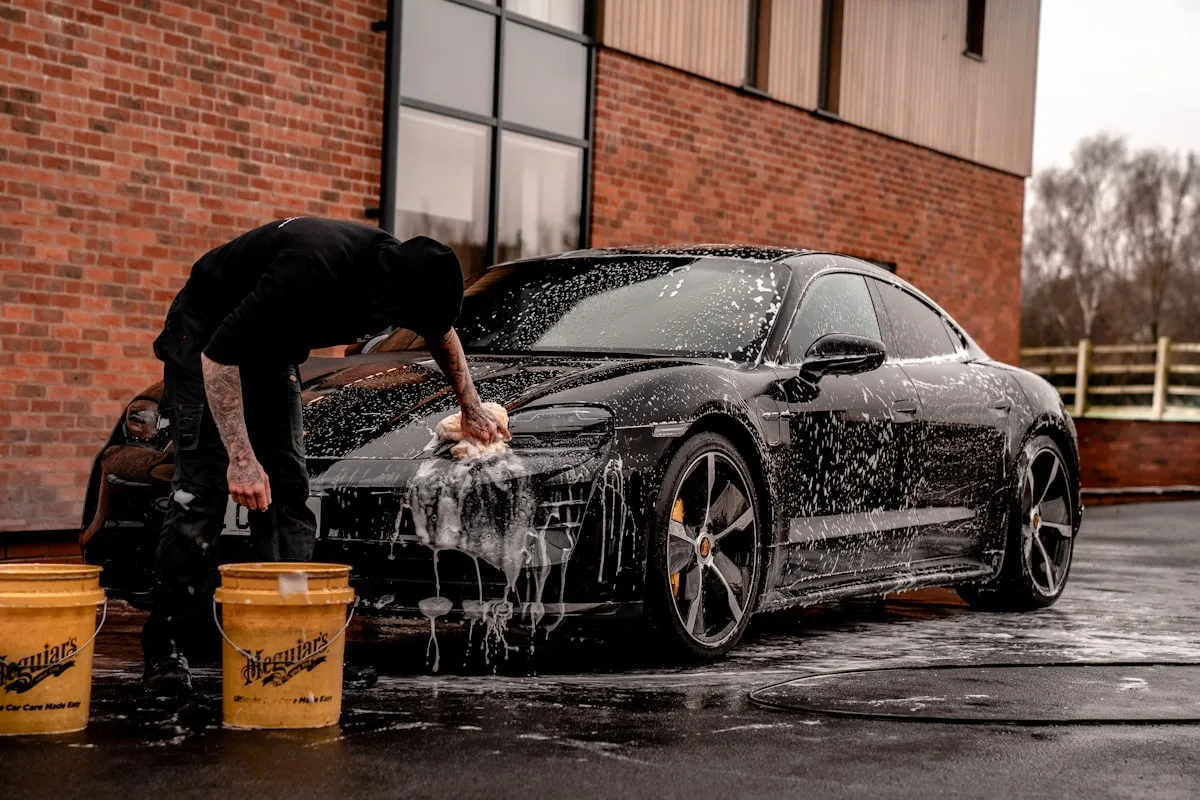 Professional vehicle wrap business startup planning and cost calculation